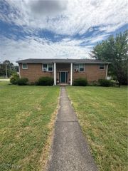 525 North Road, Niles, OH 44446
