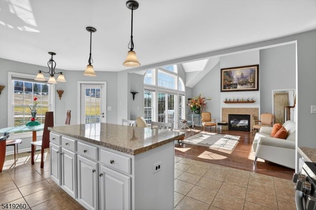 4 Coventry Rd, Hardyston Twp., NJ 07419