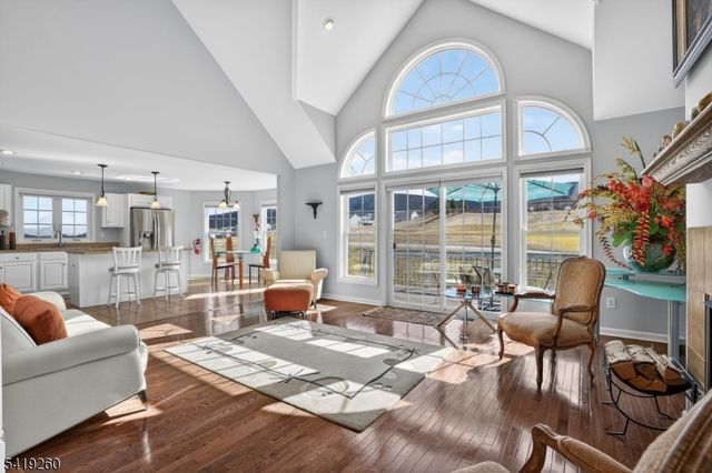 4 Coventry Rd, Hardyston Twp., NJ 07419