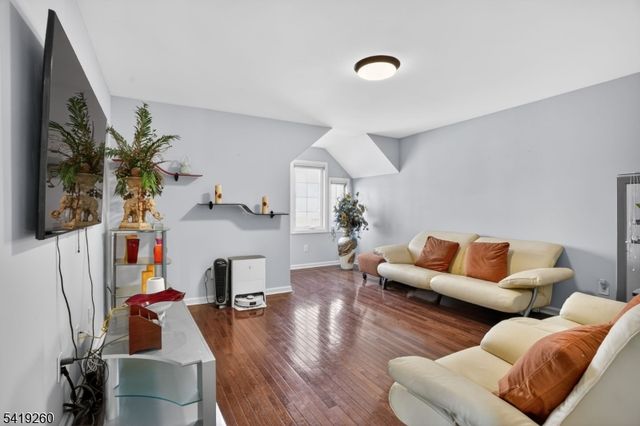 4 Coventry Rd, Hardyston Twp., NJ 07419