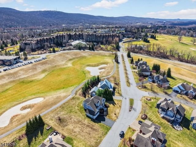 4 Coventry Rd, Hardyston Twp., NJ 07419