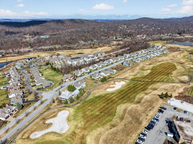 4 Coventry Rd, Hardyston Twp., NJ 07419