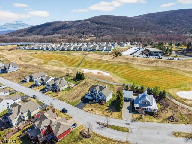 4 Coventry Rd, Hardyston Twp., NJ 07419