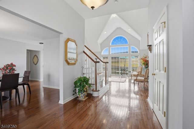 4 Coventry Rd, Hardyston Twp., NJ 07419