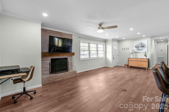 5495 Kershaw Camden Highway, Heath Springs, SC 29058