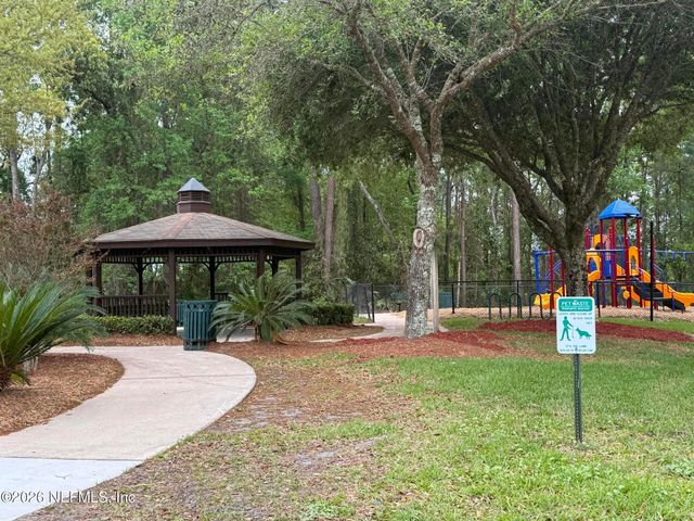 11017 APPLE BLOSSOM Trail W, Jacksonville, FL 32218