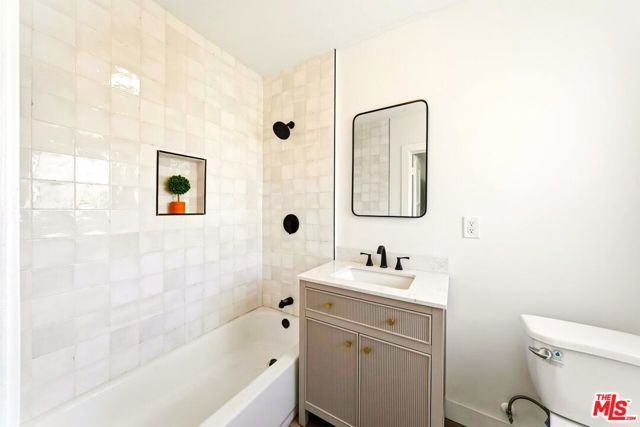 838 E 90th Street, Los Angeles, CA 90002