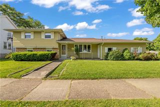 24 Gray Street, Rochester, NY 14609