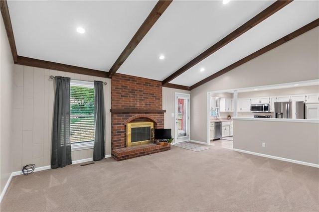 7401 N Strathbury Avenue, Kansas City, MO 64151