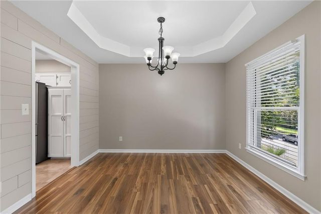 7401 N Strathbury Avenue, Kansas City, MO 64151