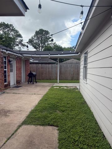 11207 Broadsweep Drive Drive, Houston, TX 77064