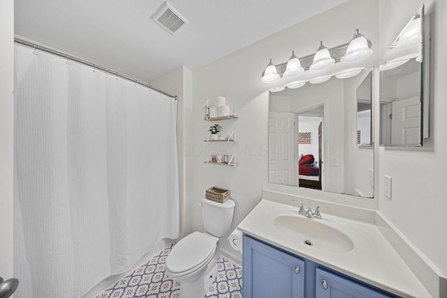 355 Hanton Way, Columbus, OH 43213