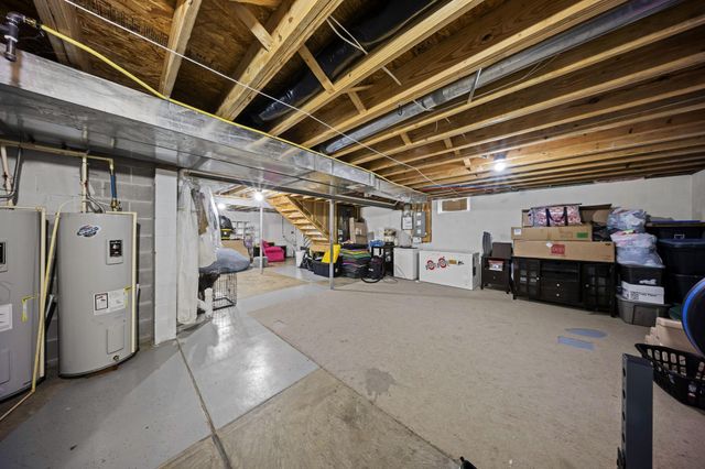 355 Hanton Way, Columbus, OH 43213