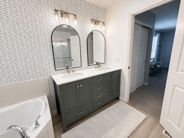 355 Hanton Way, Columbus, OH 43213