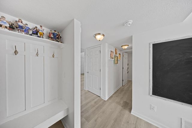 355 Hanton Way, Columbus, OH 43213