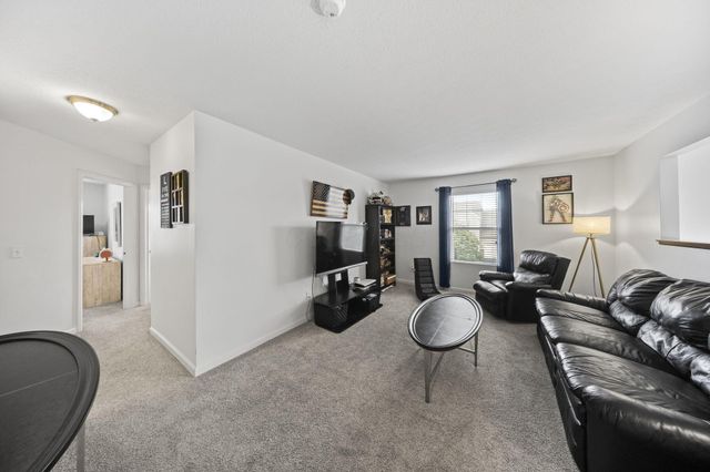 355 Hanton Way, Columbus, OH 43213