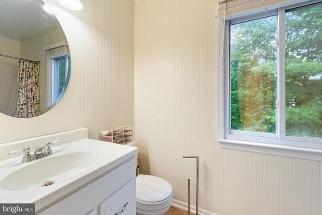 17401 BLOSSOM VIEW DR, Olney, MD 20832