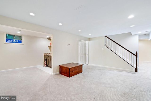 17401 BLOSSOM VIEW DR, Olney, MD 20832