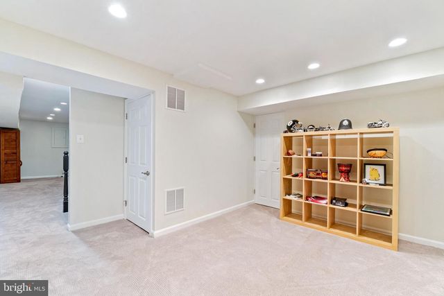 17401 BLOSSOM VIEW DR, Olney, MD 20832
