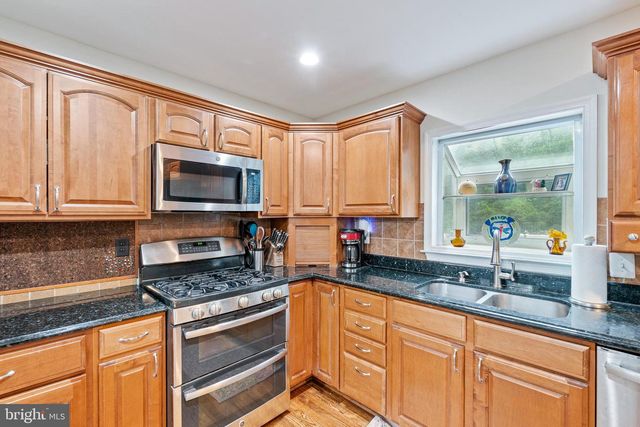 17401 BLOSSOM VIEW DR, Olney, MD 20832