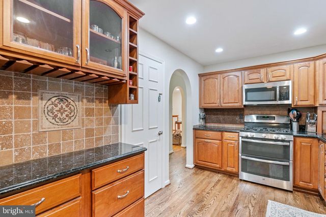 17401 BLOSSOM VIEW DR, Olney, MD 20832