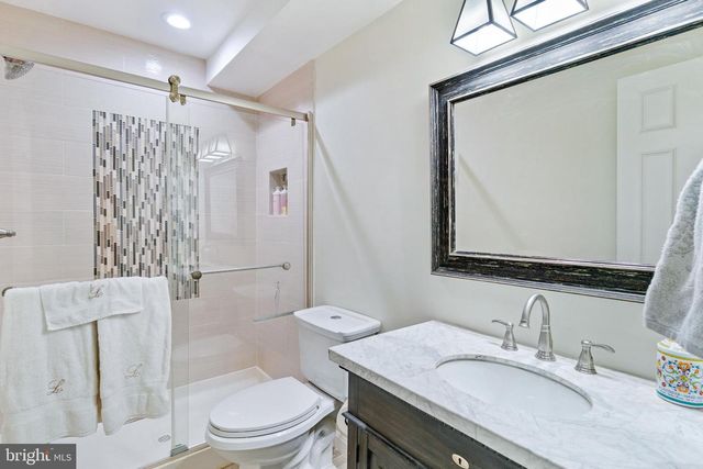 17401 BLOSSOM VIEW DR, Olney, MD 20832
