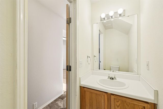 924 Melted Candle CV, Pflugerville, TX 78660