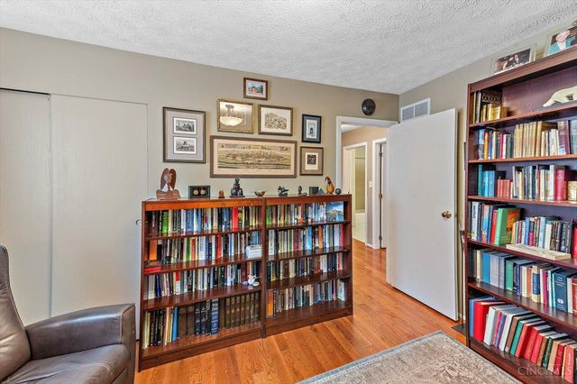 9621 Iris Drive, West Chester, OH 45241