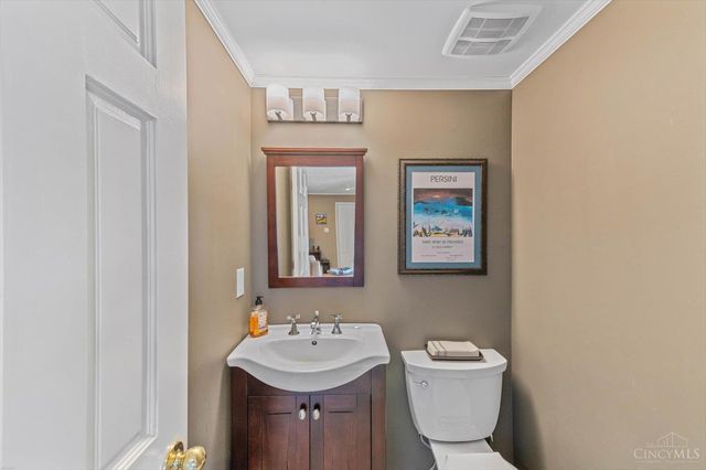 9621 Iris Drive, West Chester, OH 45241