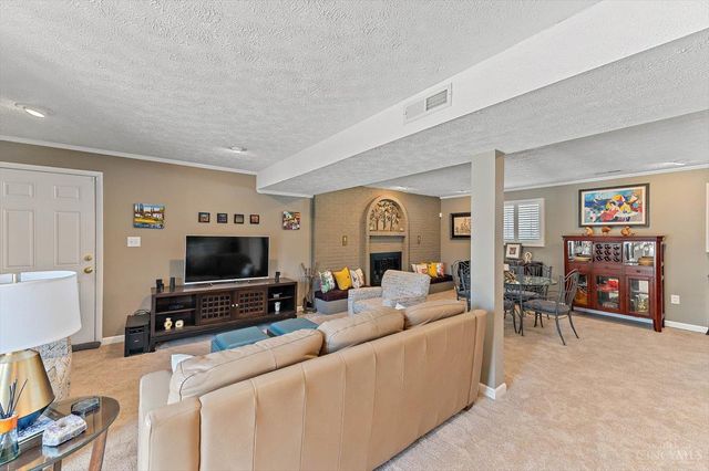 9621 Iris Drive, West Chester, OH 45241