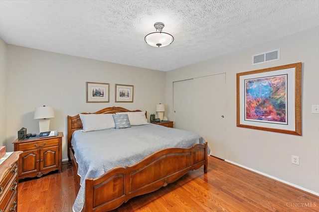 9621 Iris Drive, West Chester, OH 45241