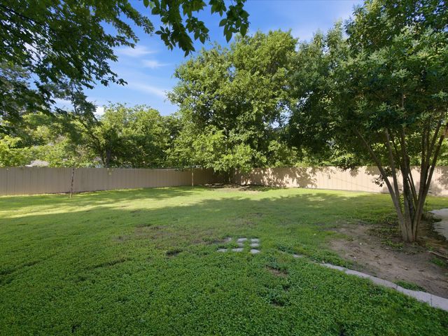 1512 Vine Street, Bridgeport, TX 76426
