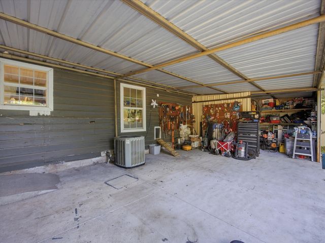 1512 Vine Street, Bridgeport, TX 76426