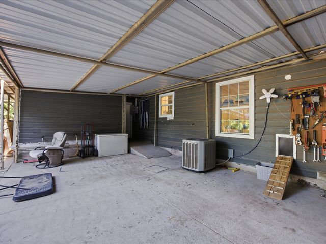 1512 Vine Street, Bridgeport, TX 76426