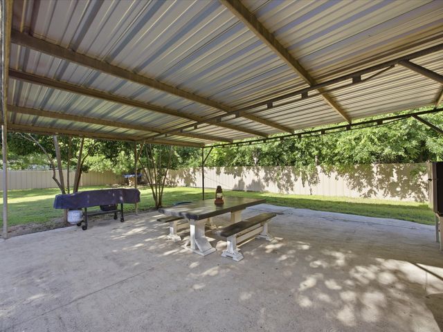 1512 Vine Street, Bridgeport, TX 76426