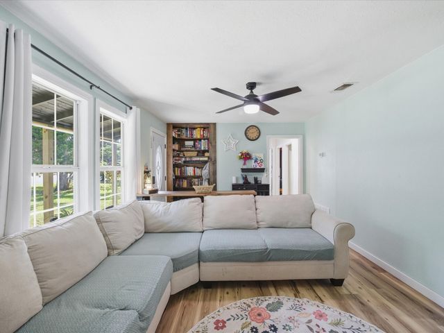 1512 Vine Street, Bridgeport, TX 76426