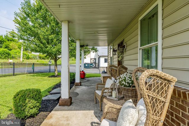 1857 N CHURCHTOWN RD, East Earl, PA 17519
