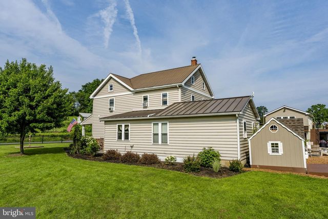1857 N CHURCHTOWN RD, East Earl, PA 17519