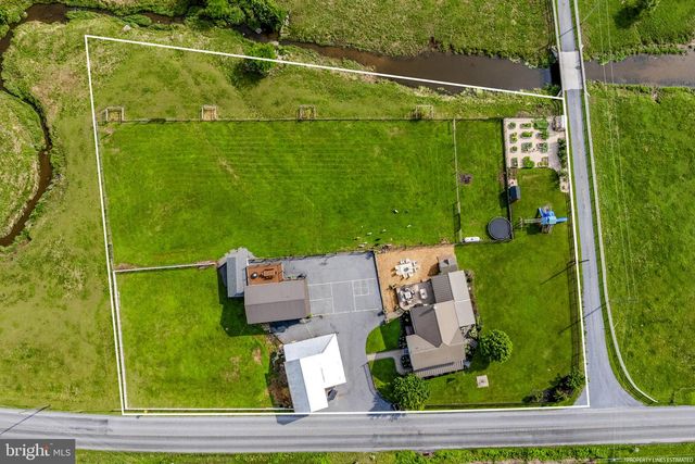 1857 N CHURCHTOWN RD, East Earl, PA 17519
