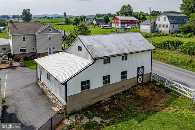 1857 N CHURCHTOWN RD, East Earl, PA 17519