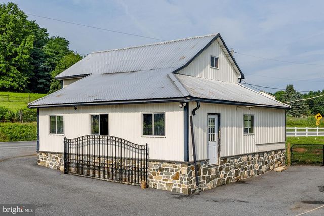 1857 N CHURCHTOWN RD, East Earl, PA 17519