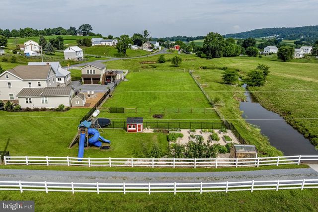 1857 N CHURCHTOWN RD, East Earl, PA 17519