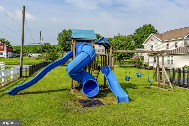 1857 N CHURCHTOWN RD, East Earl, PA 17519