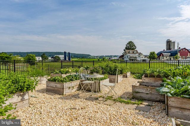 1857 N CHURCHTOWN RD, East Earl, PA 17519
