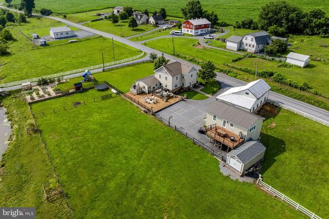 1857 N CHURCHTOWN RD, East Earl, PA 17519