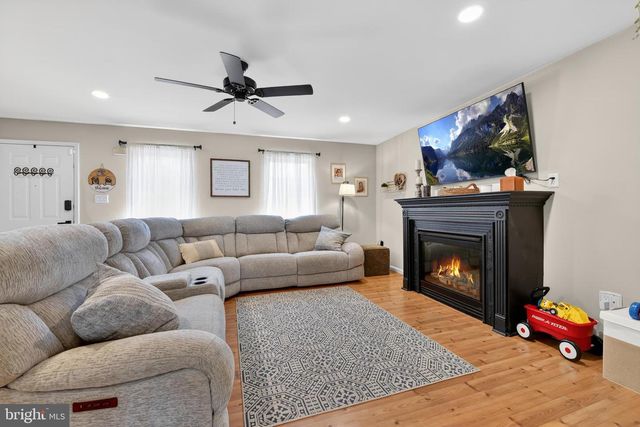 116 CARRIAGE DR, Wernersville, PA 19565