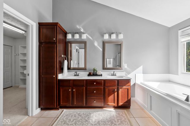 18487 Oriental Oak Court, Noblesville, IN 46062