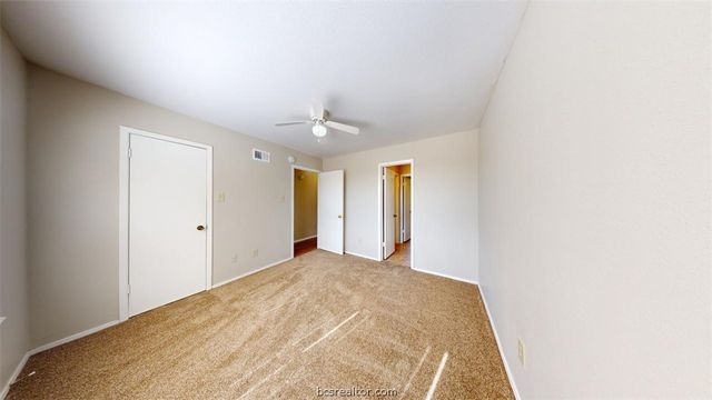 301 Manuel Drive D, College Station, TX 77840