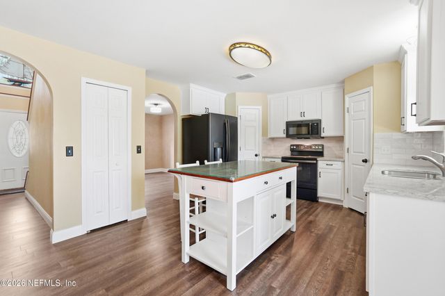 12233 SHADOW CREEK Court, Jacksonville, FL 32226