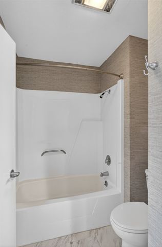 10009 Raintree Drive, Shreveport, LA 71115